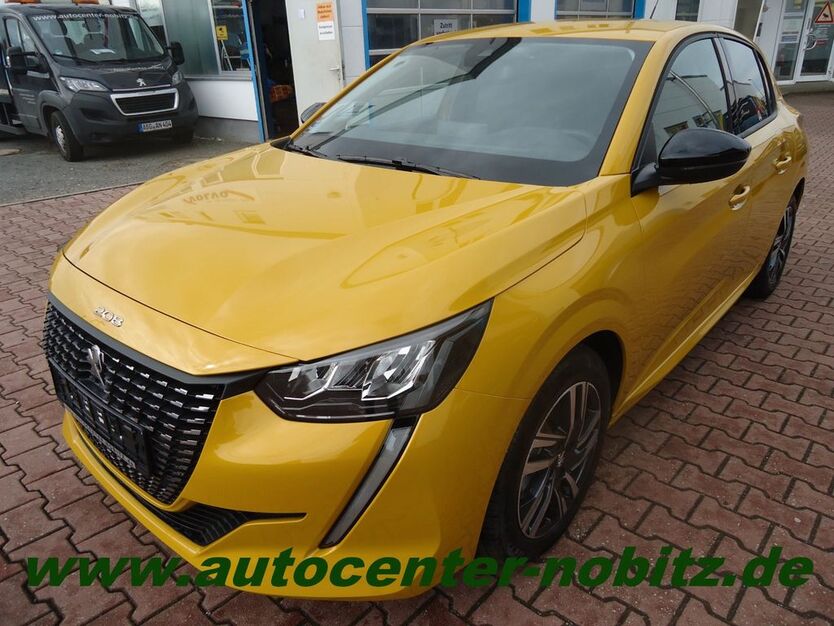Peugeot 208 15.635 km 17.999 € Nobitz 04603