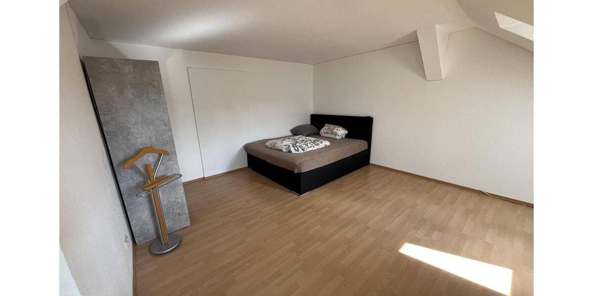 Dachgeschoßwohnung Chemnitz Kapellenberg - 2 Zimmer, 48 m&sup2;, 276&euro; | Angebot:26262072