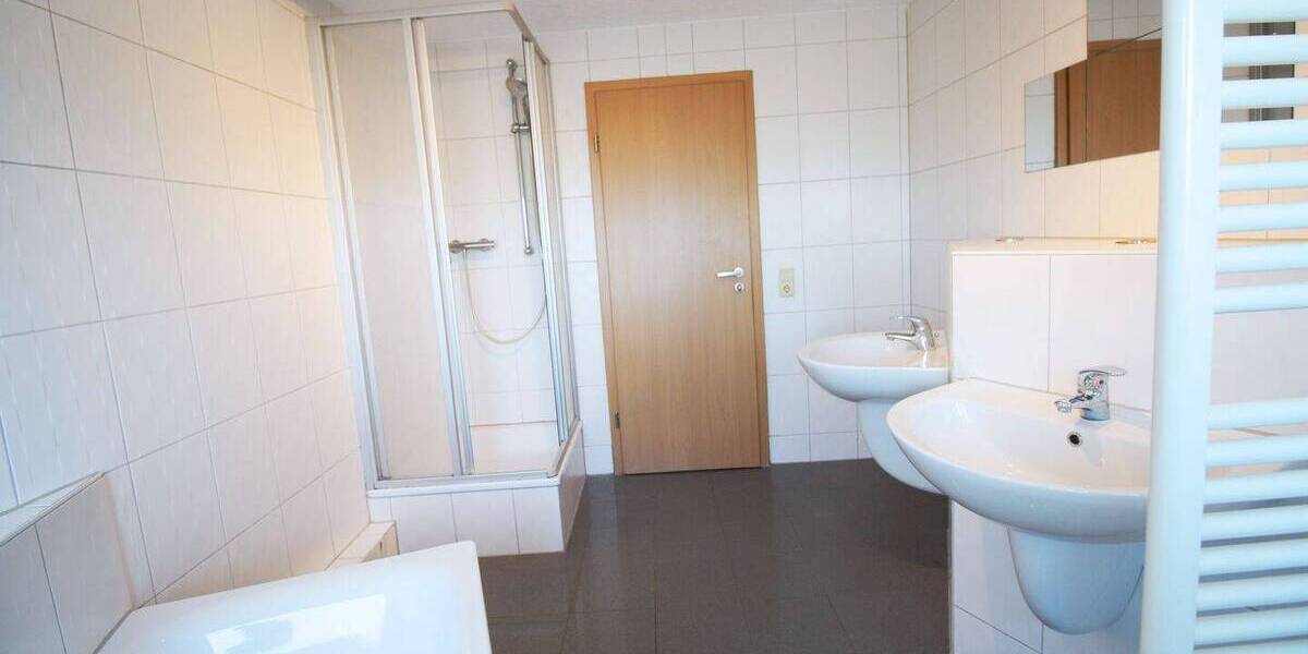 Etagenwohnung Chemnitz Mittelbach - 3 Zimmer, 79 m&sup2;, 425&euro; | Angebot:26878959