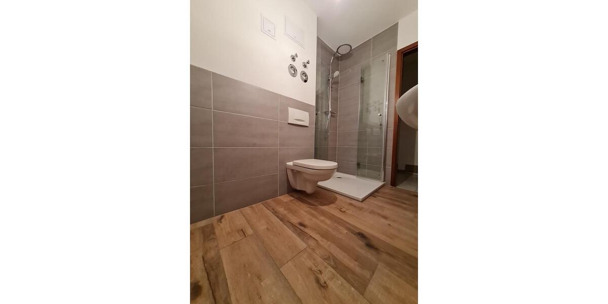 Etagenwohnung Glauchau - 2 Zimmer, 48 m&sup2;, 54.500&euro; | Angebot:24975976