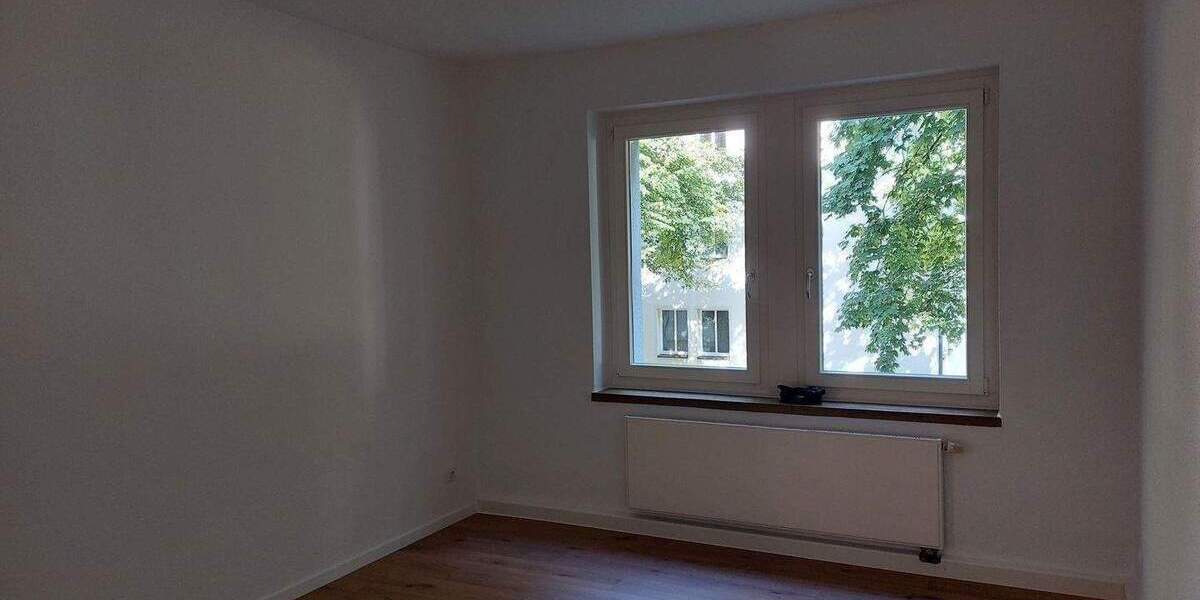 Etagenwohnung Chemnitz Lutherviertel - 2 Zimmer, 51 m&sup2;, 295&euro; | Angebot:26305846