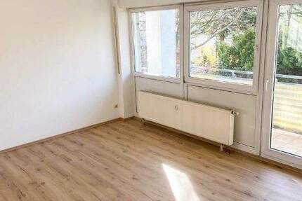 Wohnung Limbach-Oberfrohna Oberfrohna - 3 Zimmer, 65 m&sup2;, 375&euro; | Angebot:26796499