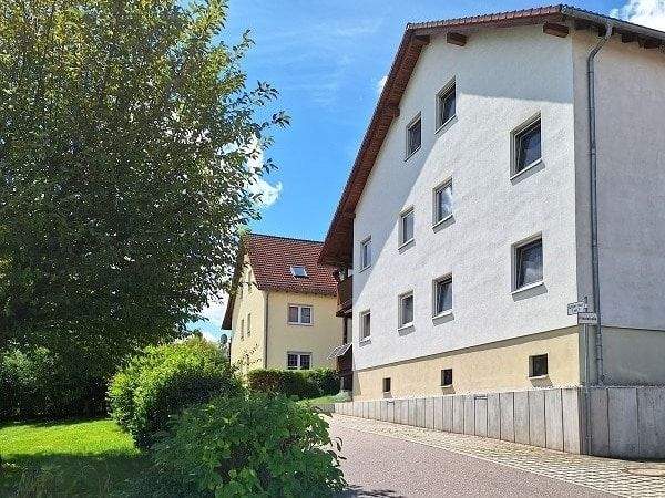 Etagenwohnung Waldenburg - 4 Zimmer, 104 m&sup2;, 99.000&euro; | Angebot:25779591