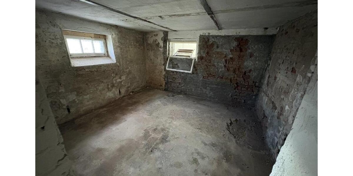 Einfamilienhaus Hohenstein-Ernstthal Ernstthal - 8 Zimmer, 80 m&sup2;, 210.000&euro; | Angebot:27121060
