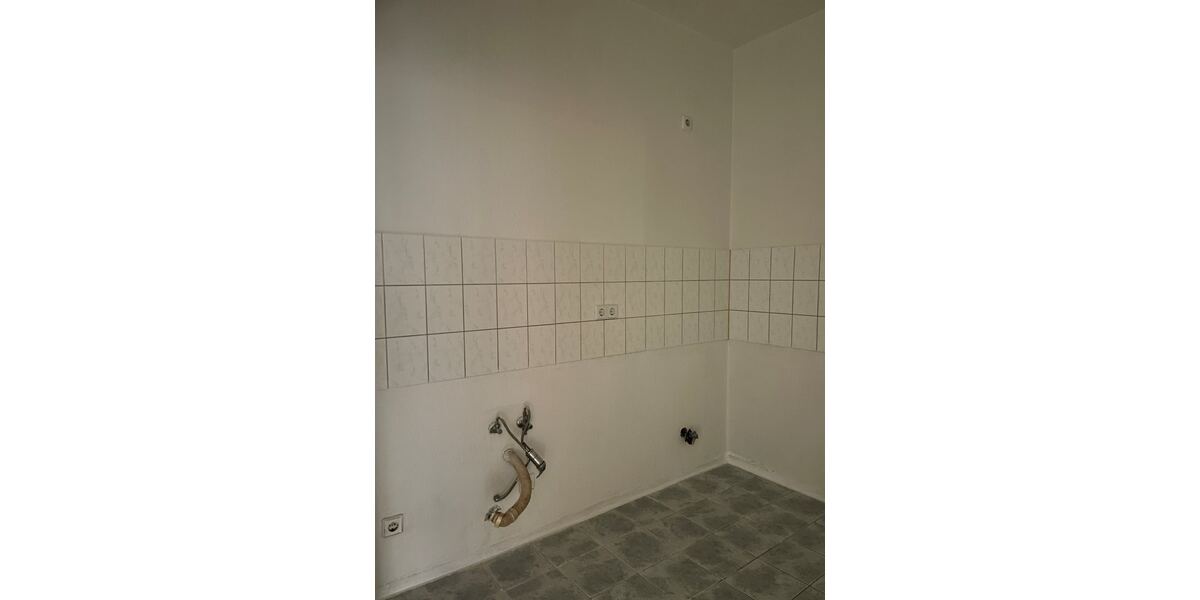 Ideal für Eigennutzer! Kleine Wohnung mit großem Balkon für wenig Geld! - Erdgeschoßwohnung Chemnitz Gablenz | Angebot:23553806
