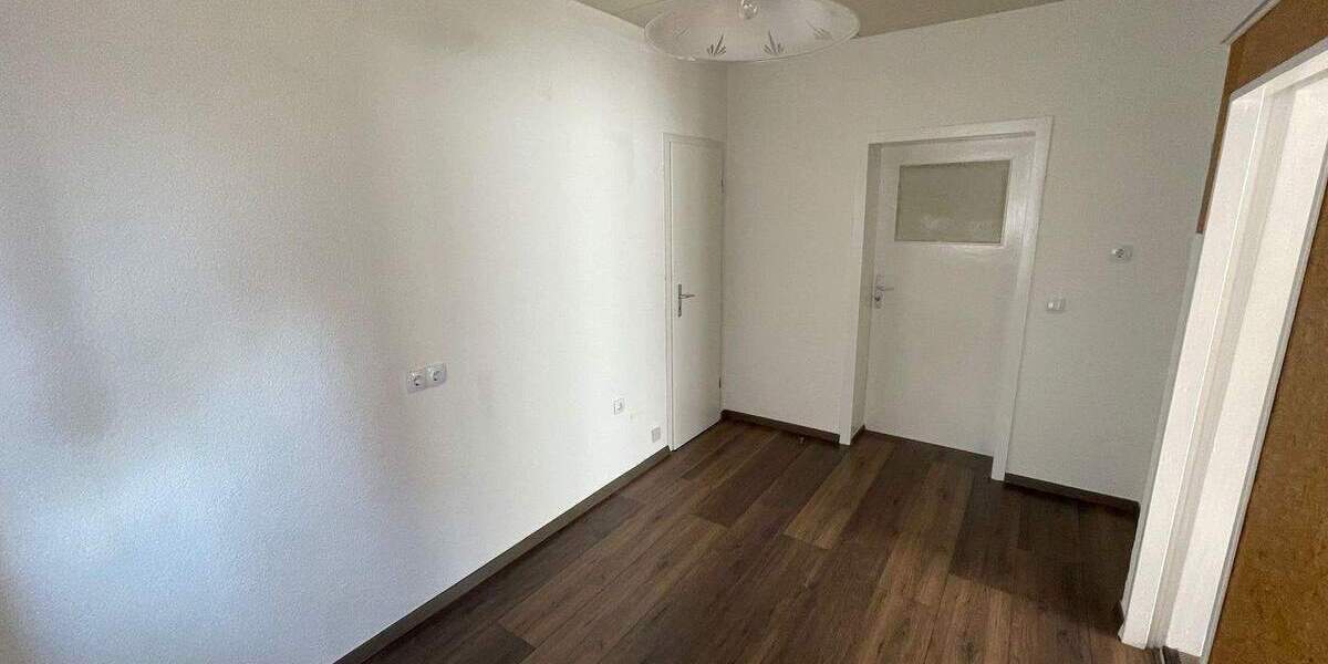 Einfamilienhaus Stollberg/Erzgebirge Stollberg - 6 Zimmer, 195 m&sup2;, 269.000&euro; | Angebot:25768885