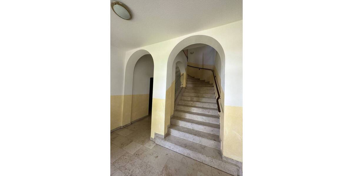 1,5-Raumwhg. mit EBK und Stpl. in historischem Villenviertel, Leerstehend. 1 zimmer