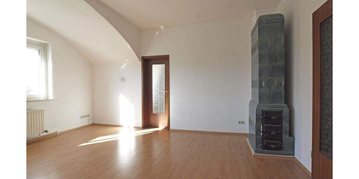 Etagenwohnung Frankenberg - 2 Zimmer, 81 m&sup2;, 65.900&euro; | Angebot:25689474