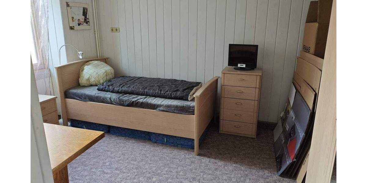 Reihenendhaus Burgstädt - 6 Zimmer, 150 m&sup2;, 120.000&euro; | Angebot:25741423