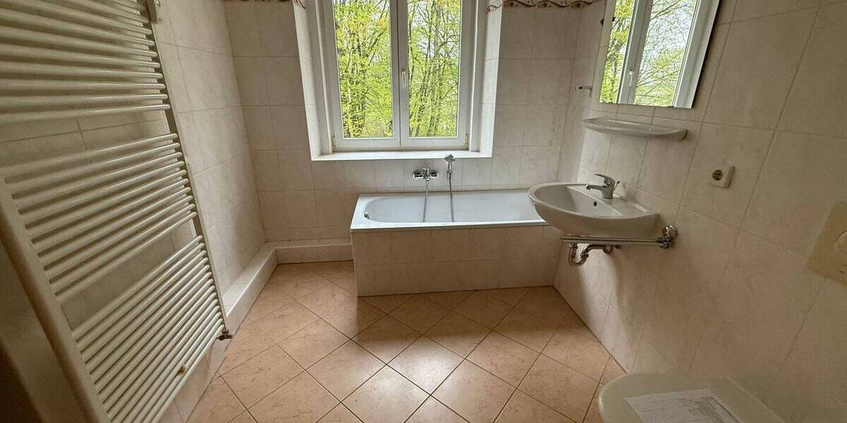 Etagenwohnung Chemnitz Sonnenberg - 2 Zimmer, 51 m&sup2;, 270&euro; | Angebot:26043623