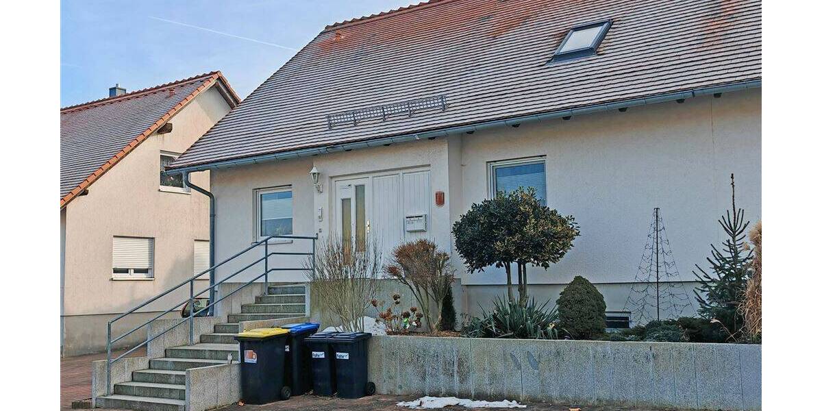 Doppelhaushälfte Hainichen - 5 Zimmer, 152 m&sup2;, 249.500&euro; | Angebot:25689479