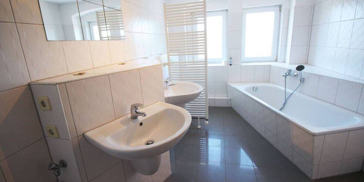 Etagenwohnung Chemnitz Mittelbach - 3 Zimmer, 79 m&sup2;, 425&euro; | Angebot:26878959