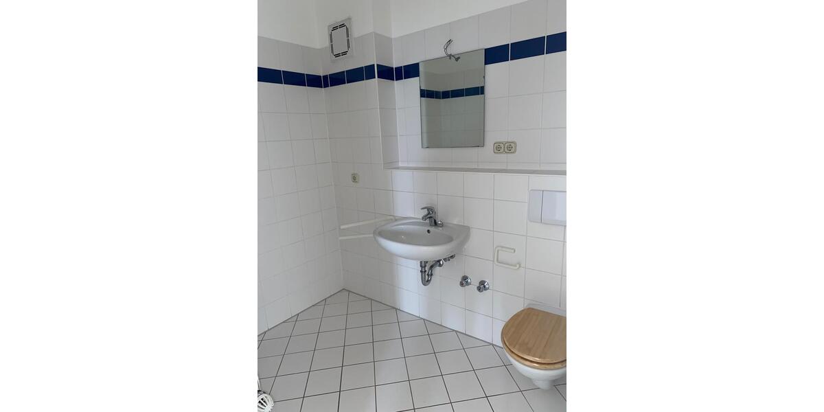 Dachgeschoßwohnung Chemnitz Euba - 2 Zimmer, 49 m&sup2;, 300&euro; | Angebot:26645171