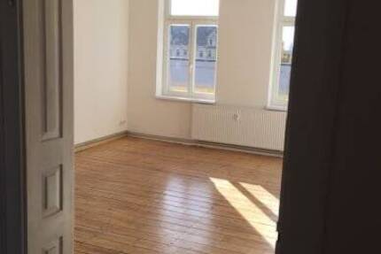 enDLIcH pLATZ für mich - MIT gR. BAlkON + HolZdielung 2 zimmer