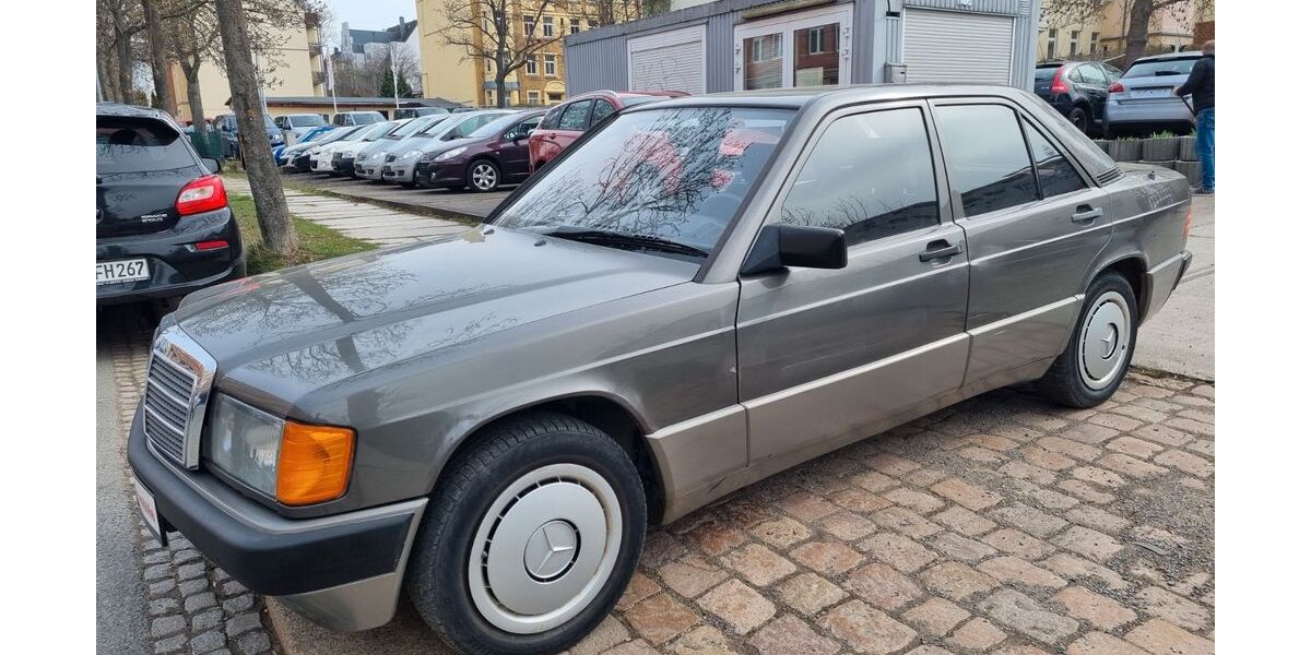 Mercedes-Benz 190 194.800 km 4.000 &euro; Chemnitz 09120