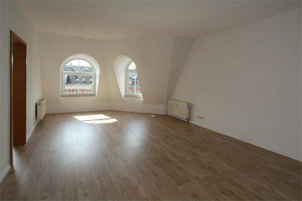 Dachgeschoßwohnung Chemnitz Altendorf - 2 Zimmer, 50 m&sup2;, 260&euro; | Angebot:26163019