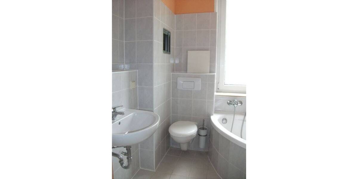 Etagenwohnung Chemnitz Harthau - 1 Zimmer, 41 m&sup2;, 225&euro; | Angebot:26696142