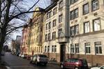 Großzügige 3-Zimmer mit Laminat und Wanne in zentraler Lage!