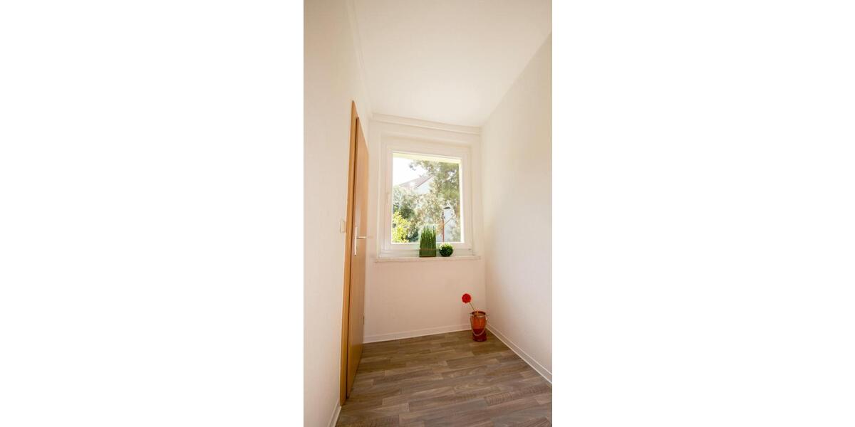 Etagenwohnung Hohenstein-Ernstthal Ernstthal - 1 Zimmer, 33 m&sup2;, 215&euro; | Angebot:26367402