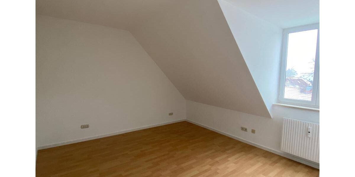 Dachgeschoßwohnung Chemnitz Euba - 3 Zimmer, 82 m&sup2;, 445&euro; | Angebot:26661288