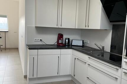 Wunderschöne 4- Zimmer Maisonettewohnung mit moderner Ausstattung, EBK, 2 Bädern, Balkon und Dachterrasse in Toplage! 4 zimmer