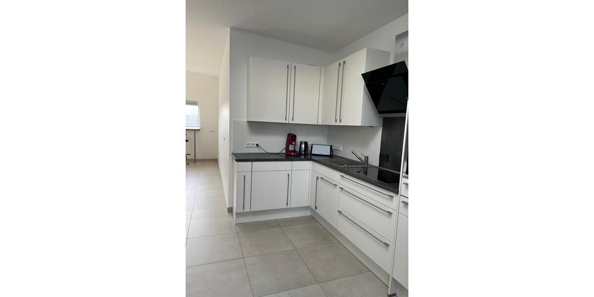 Wunderschöne 4- Zimmer Maisonettewohnung mit moderner Ausstattung, EBK, 2 Bädern, Balkon und Dachterrasse in Toplage! 4 zimmer