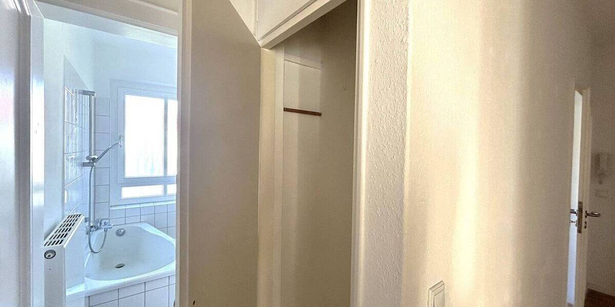 Etagenwohnung Chemnitz Lutherviertel - 2 Zimmer, 52 m&sup2;, 272&euro; | Angebot:26377634