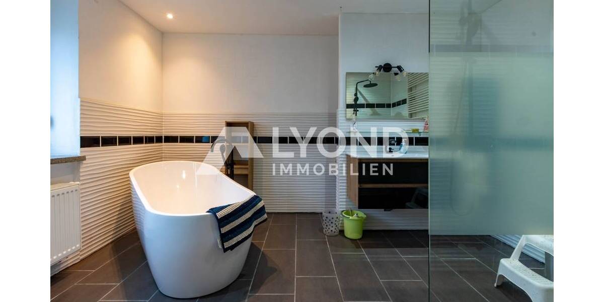 Einfamilienhaus Hainichen - 1 Zimmer, 315 m&sup2;, 330.000&euro; | Angebot:26695681