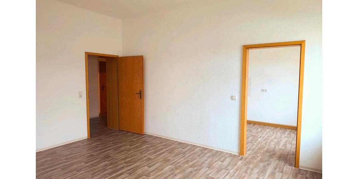 Hochparterre Chemnitz Ebersdorf - 2 Zimmer, 57 m&sup2;, 299&euro; | Angebot:26297232