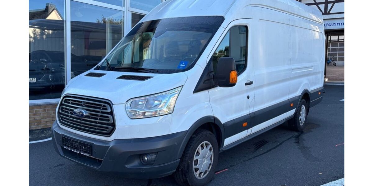 Ford Transit 293.592 km 18.990 € Geithain 04643