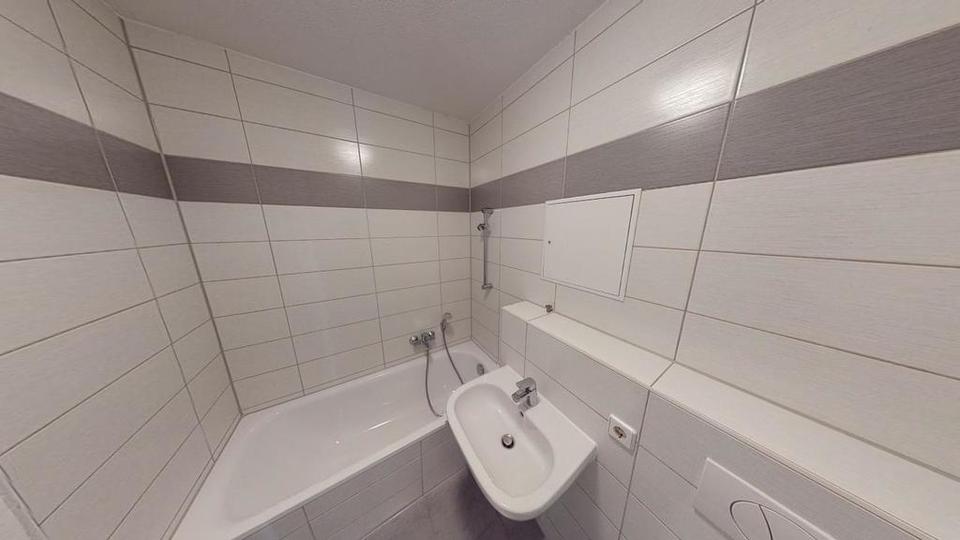 Etagenwohnung Chemnitz Kapellenberg - 1 Zimmer, 36 m&sup2;, 266&euro; | Angebot:25519096