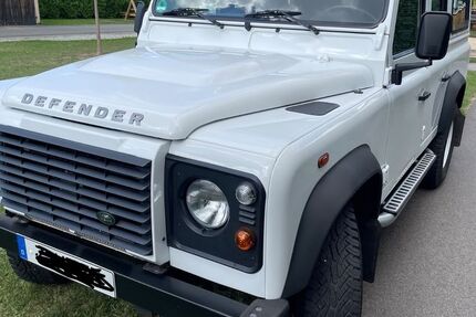 Land Rover Defender 89.000 km 59.000 &euro; Mülsen 08132