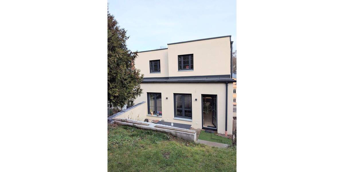 Exklusive Familienoase in naturnaher Lage - neuwertiges Wohnen auf höchstem Niveau 7 zimmer