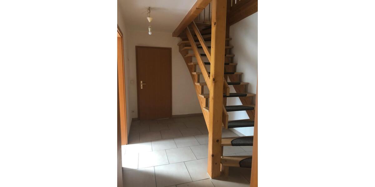 Maisonettenwohnung Zwönitz - 3 Zimmer, 78 m&sup2;, 410&euro; | Angebot:26180302