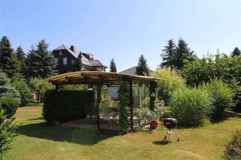 Haus zum Kaufen in Hohenstein-Ernstthal 265.000 € 290 m²