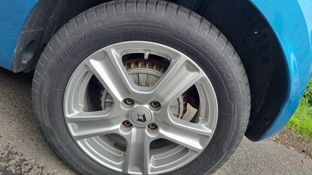 Renault Twingo 1.0 39.000 km 7.999 &euro; Glauchau 08371