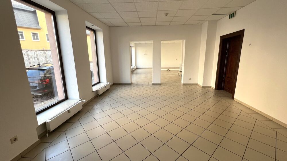 Laden oder BüroVersicherung - Attraktives LadengeschäftBüro in guter Lage zu vermieten! 4 zimmer