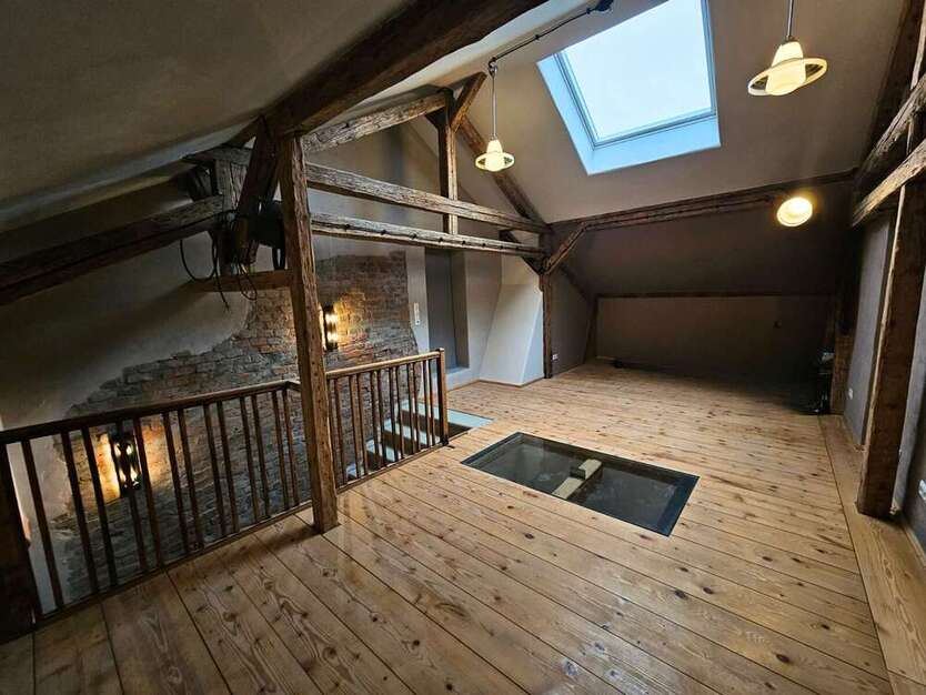 Vielseitige Immobilie im Industriestil – mit Stellplätzen, Eventfläche & Ausbaupotenzial zimmer