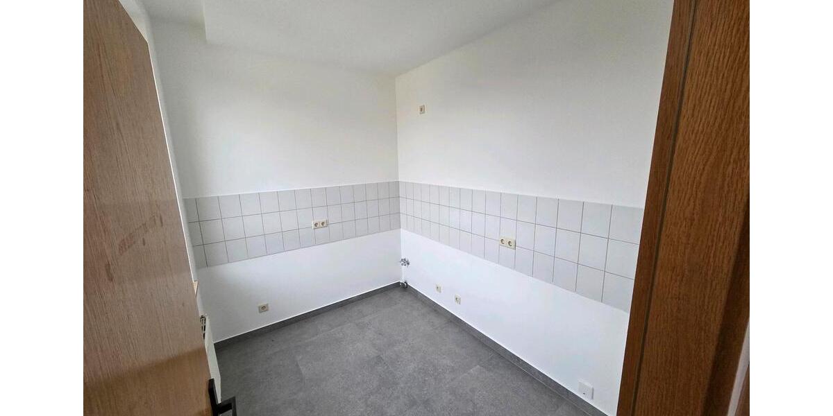 Etagenwohnung Limbach-Oberfrohna Oberfrohna - 2 Zimmer, 51 m&sup2;, 355&euro; | Angebot:26697008