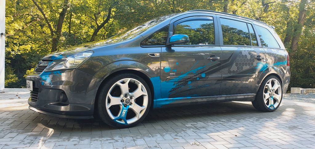 Opel Zafira 191.000 km 8.900 € Reinsdorf 08141