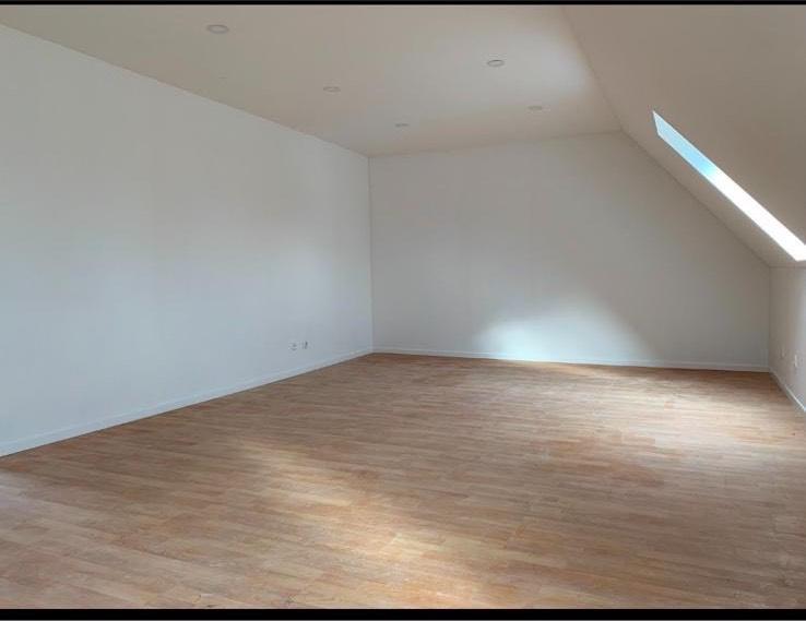 Dachgeschoßwohnung Hohenstein-Ernstthal Ernstthal - 4 Zimmer, 83 m&sup2;, 39.000&euro; | Angebot:26286121