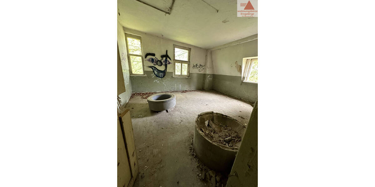 2 Denkmalvillen in Chemnitz: 7.640m² Grundstück, Mischgebiet, Sanierungsobjekt, AfA-Abschreibung 4 zimmer