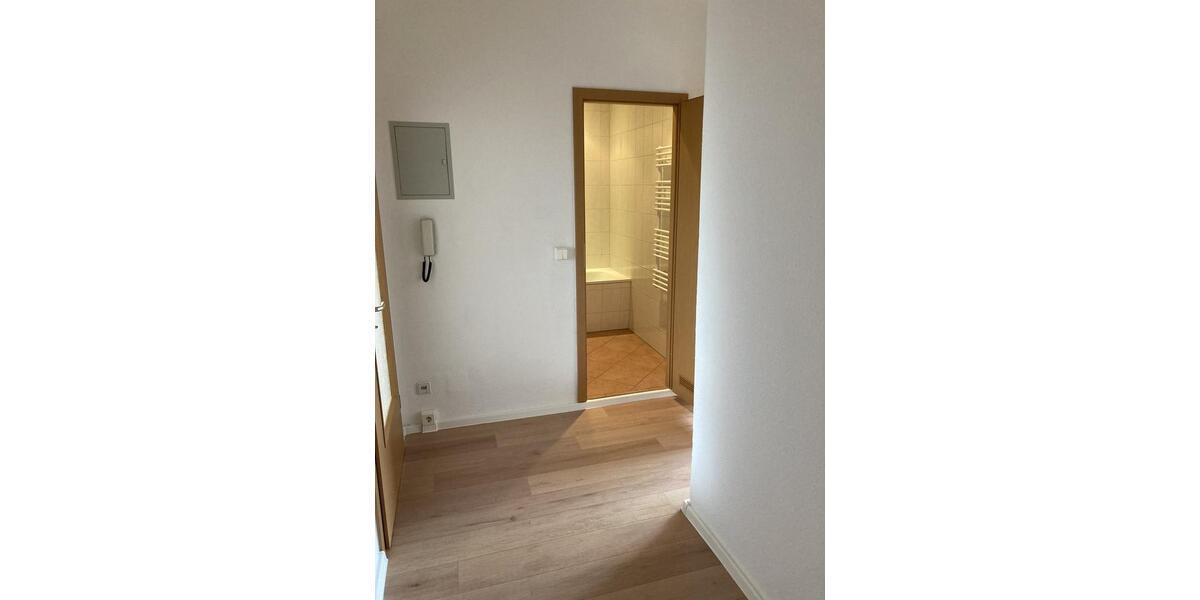 Dachgeschoßwohnung Chemnitz Markersdorf - 3 Zimmer, 71 m&sup2;, 357&euro; | Angebot:26675782