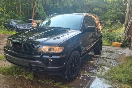 BMW X5 218.000 km 4.350 € Leubsdorf 09573