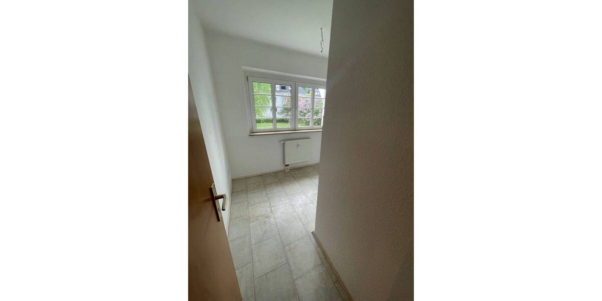 Etagenwohnung Chemnitz Lutherviertel - 2 Zimmer, 43 m&sup2;, 280&euro; | Angebot:26528703