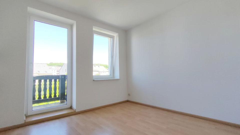 Dachgeschoßwohnung Chemnitz Ebersdorf - 2 Zimmer, 56 m&sup2;, 375&euro; | Angebot:26018405