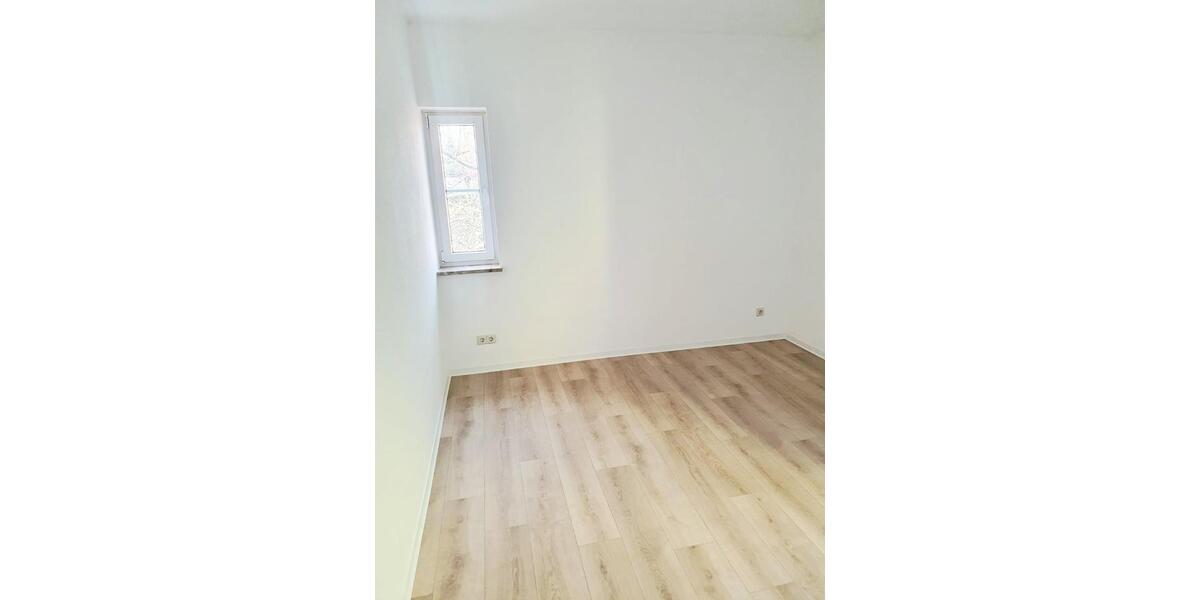 Sanierte, moderne 2-Raum-Wohnung in Augustusburg 2 zimmer