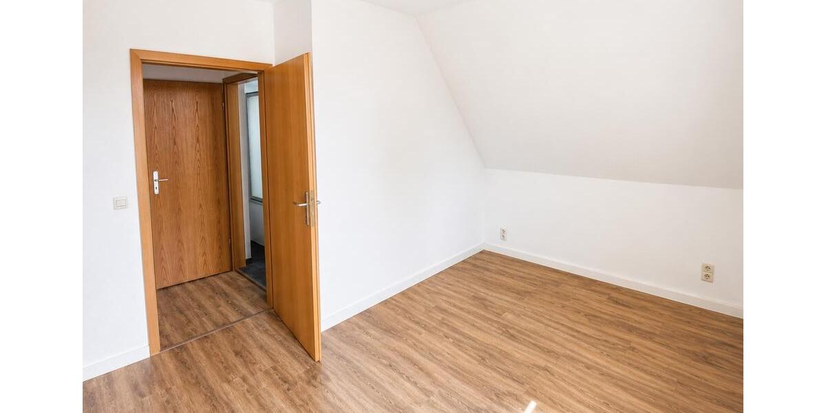 Etagenwohnung Limbach-Oberfrohna Oberfrohna - 2 Zimmer, 43 m&sup2;, 280&euro; | Angebot:26614619