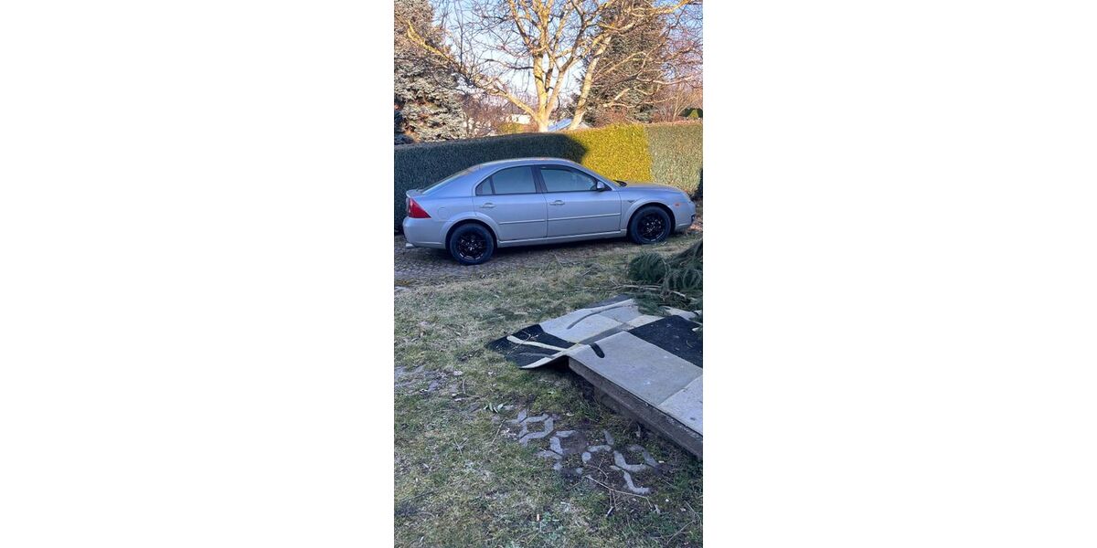 Ford Mondeo 230.000 km 900 &euro; Geringswalde 09326