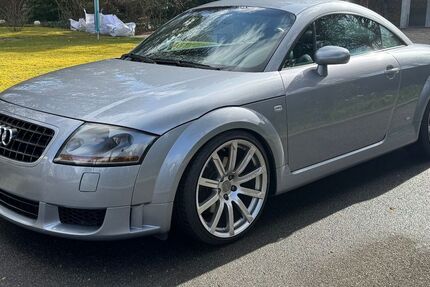 Audi TT 136.000 km 20.999 &euro; Lichtenstein 09350
